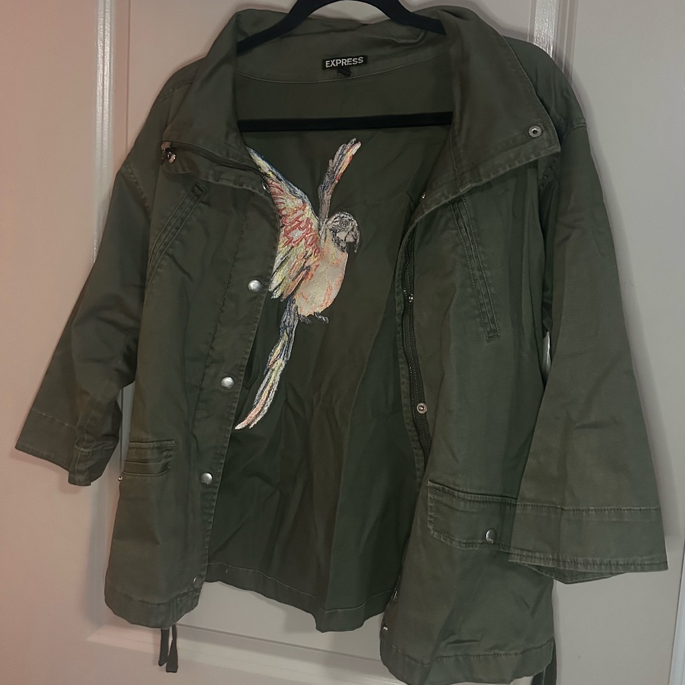Express Medium Parrot 3/4 Sleeve Jacket